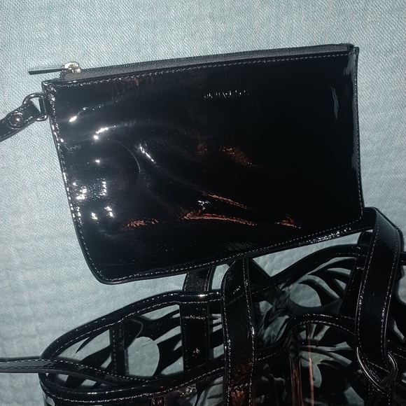 Michael Kors PVC Black and Clear Tropical Bag w/ wallet - Picture 5 of 7